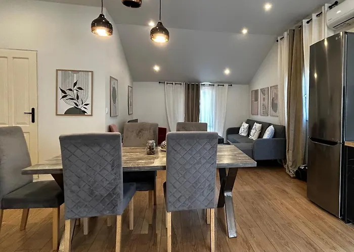 άνετο και πολυτελές οροφοδιαμέρισμα 2 Apartment Chania (Crete)