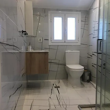 άνετο και πολυτελές οροφοδιαμέρισμα 2 * Χανιά