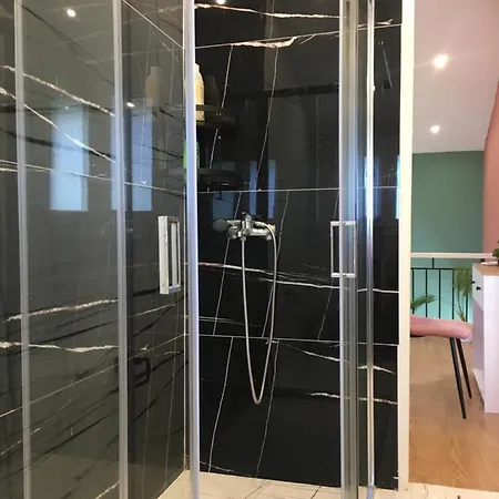 άνετο και πολυτελές οροφοδιαμέρισμα 2 Χανιά