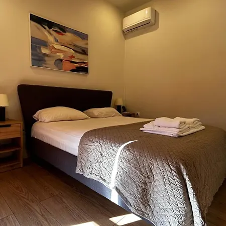 άνετο και πολυτελές οροφοδιαμέρισμα 2 * Χανιά