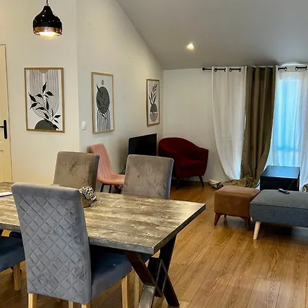 άνετο και πολυτελές οροφοδιαμέρισμα 2