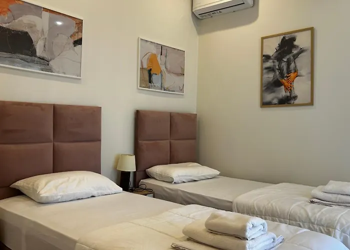 άνετο και πολυτελές οροφοδιαμέρισμα 2 *